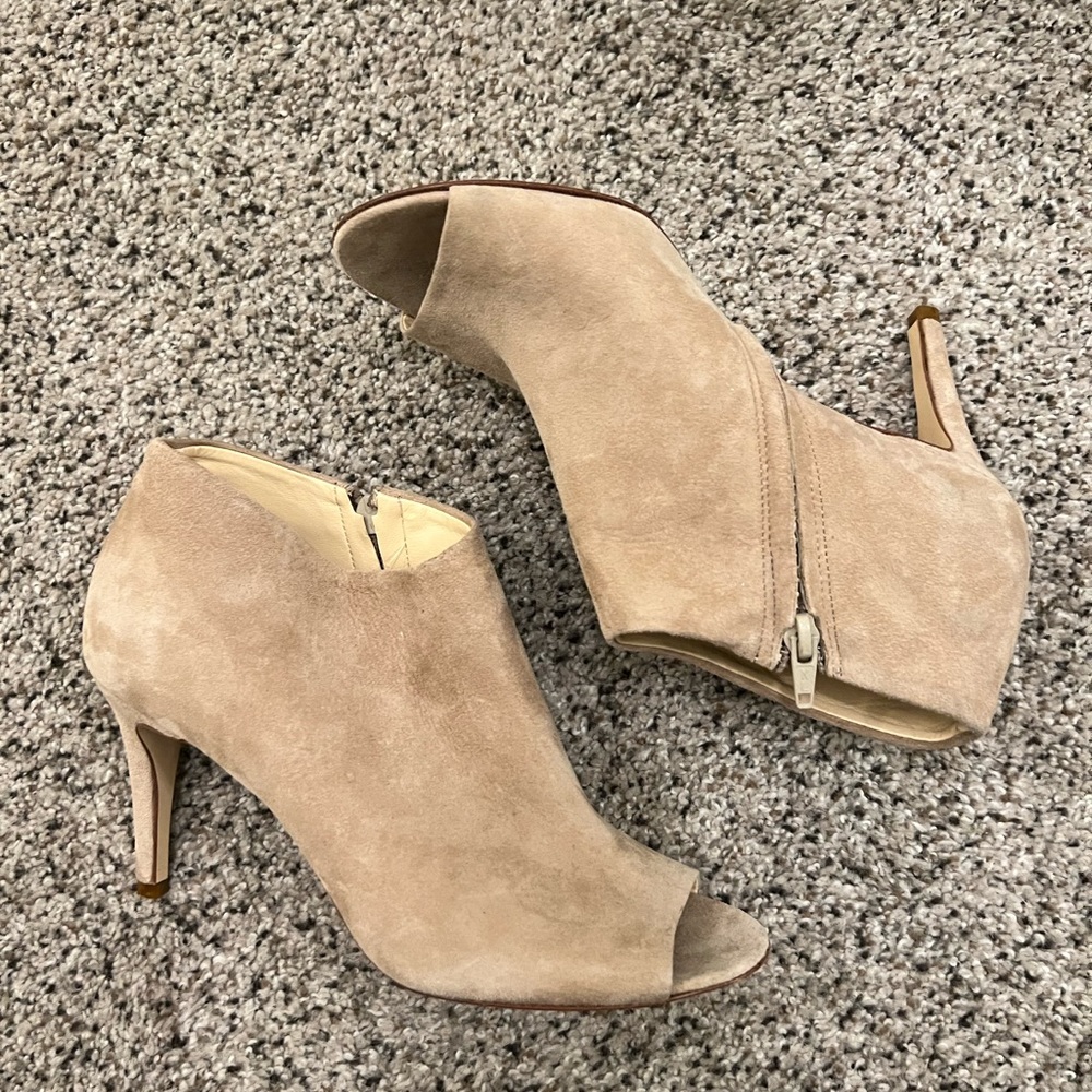Bianca Di - All Leather Suede Heeled booties